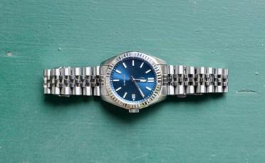 In Review Long Island Watch ISL 38 Wristwatch Review