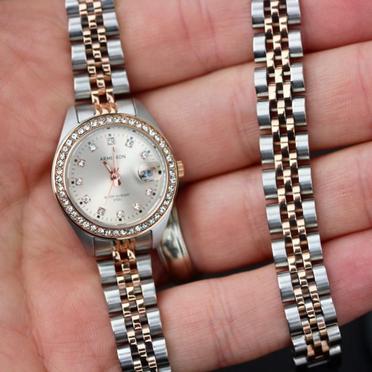 Armitron Minnie Crystal Set In Review Wristwatch Review